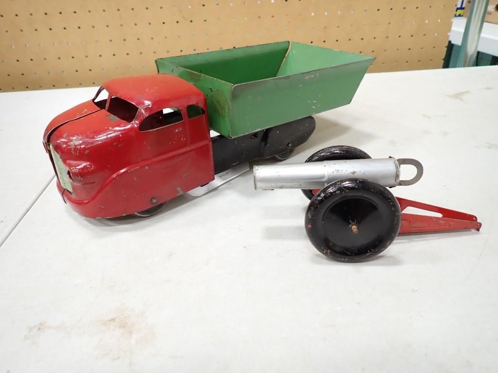 Vintage 1950s-50s Wyandotte Heavy Tin Metal / Pressed Steel Dump Truck and a Vintage Metal Toy Canno (1 of 11)