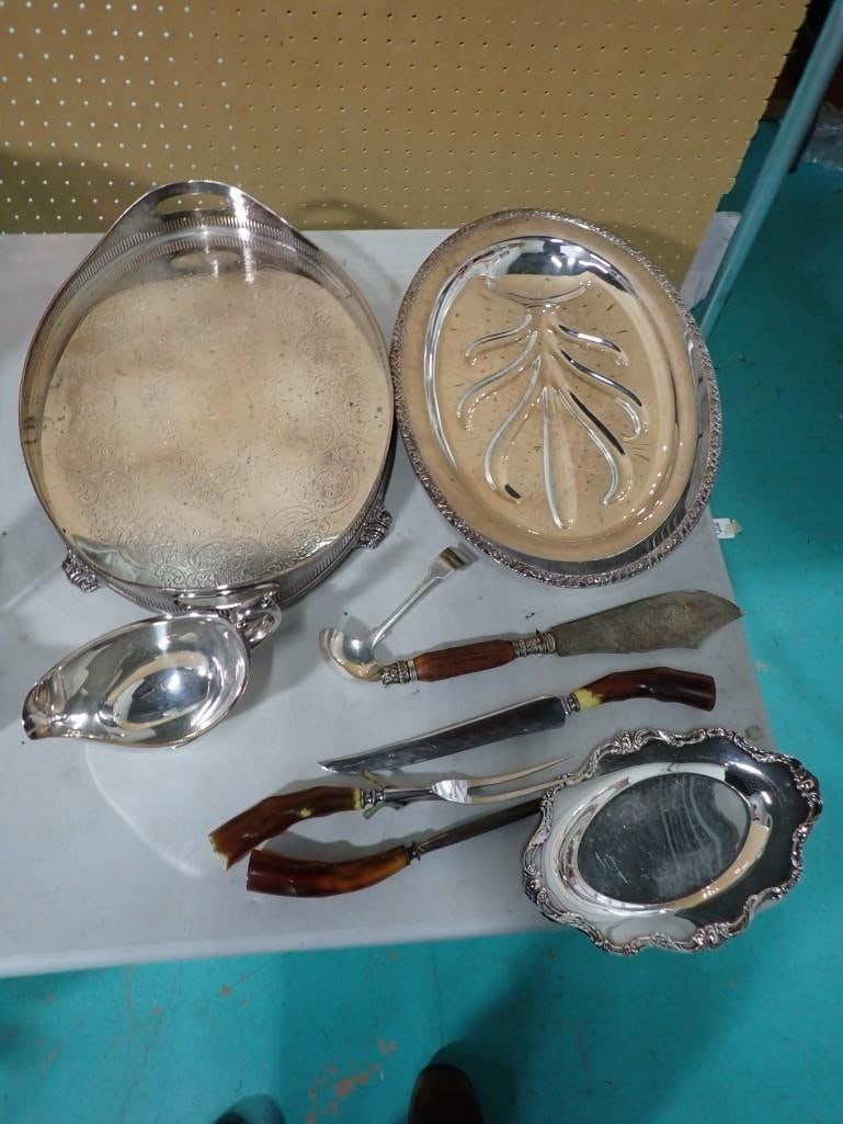 Carving Service incl Henley Community Silverplate Footed Meat Platter, Silverplate Gravy Boat and Un (1 of 16)