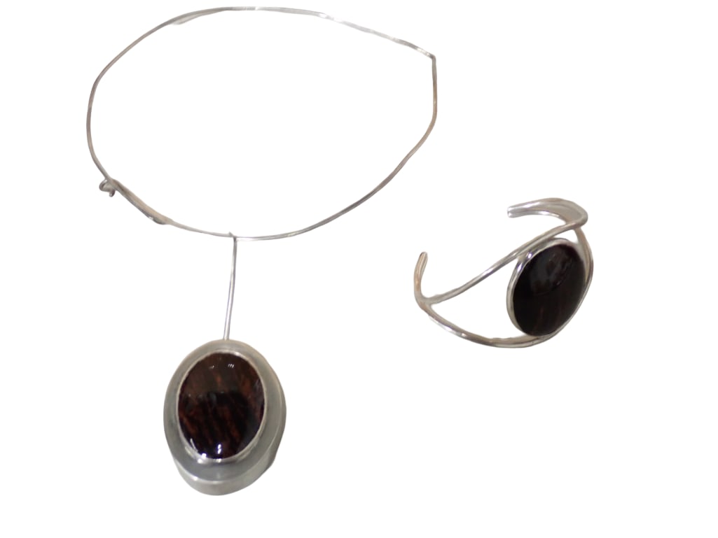 Obsidian Stone Jewelry incl Cuff Bracelet with Oval Cabochon Obsidian and: Obsidian Stone Jewelry incl Cuff Bracelet with Oval Cabochon Obsidian and Coordinating Pendant with Collar Necklace