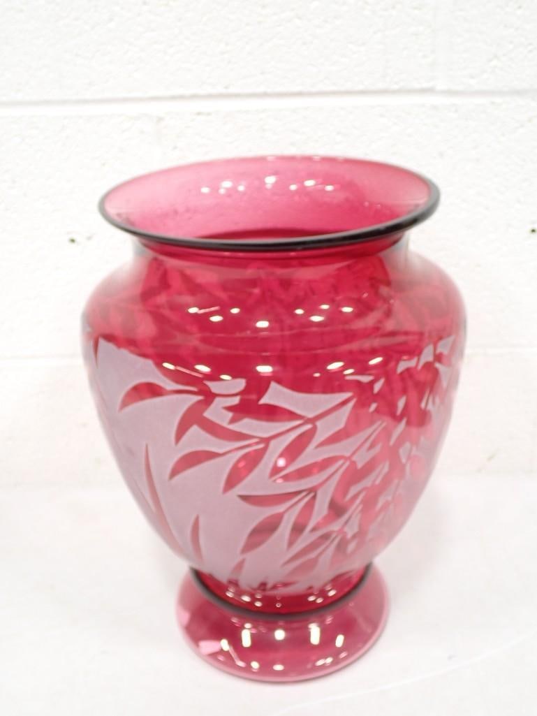 A Pilgrim Cranberry Cameo Glass Vase.  Underside is Signed "Ferrari Pilgrim" (1 of 7)