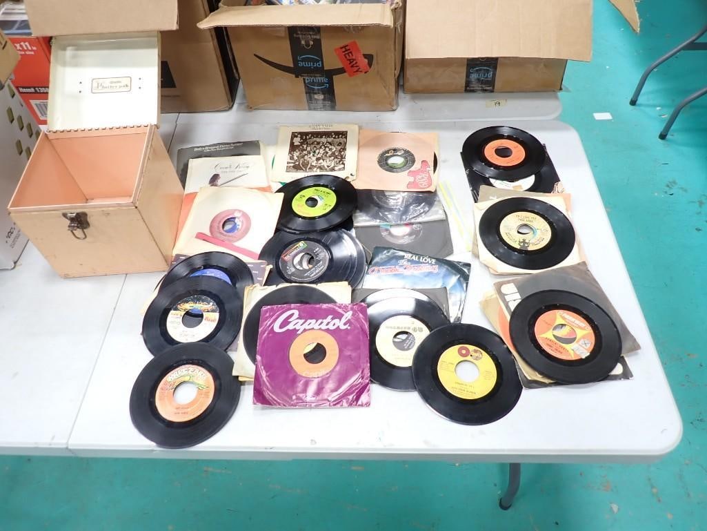 Vinyl 45 Records including Stevie Wonder, Three Dog Night, Jethro Tull, etc: Vinyl 45 Records including Stevie Wonder, Three Dog Night, Jethro Tull, etc