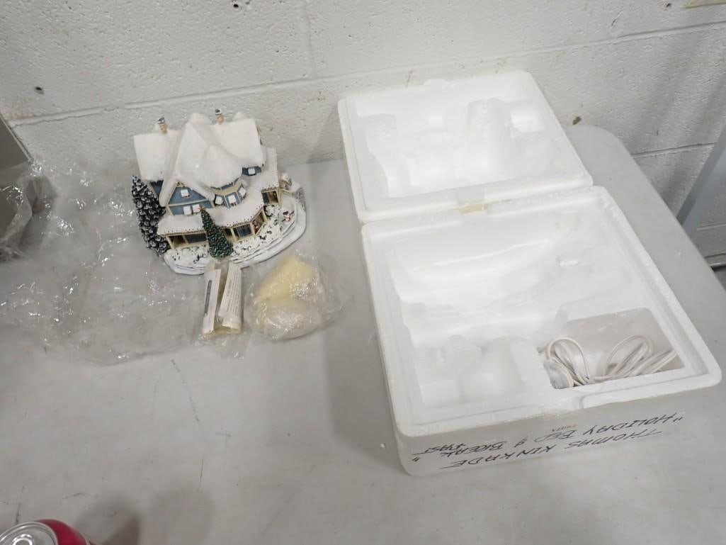 Hawthorne Village Thomas Kinkade Holiday Bed and Breakfast Christmas Village Building (1 of 8)