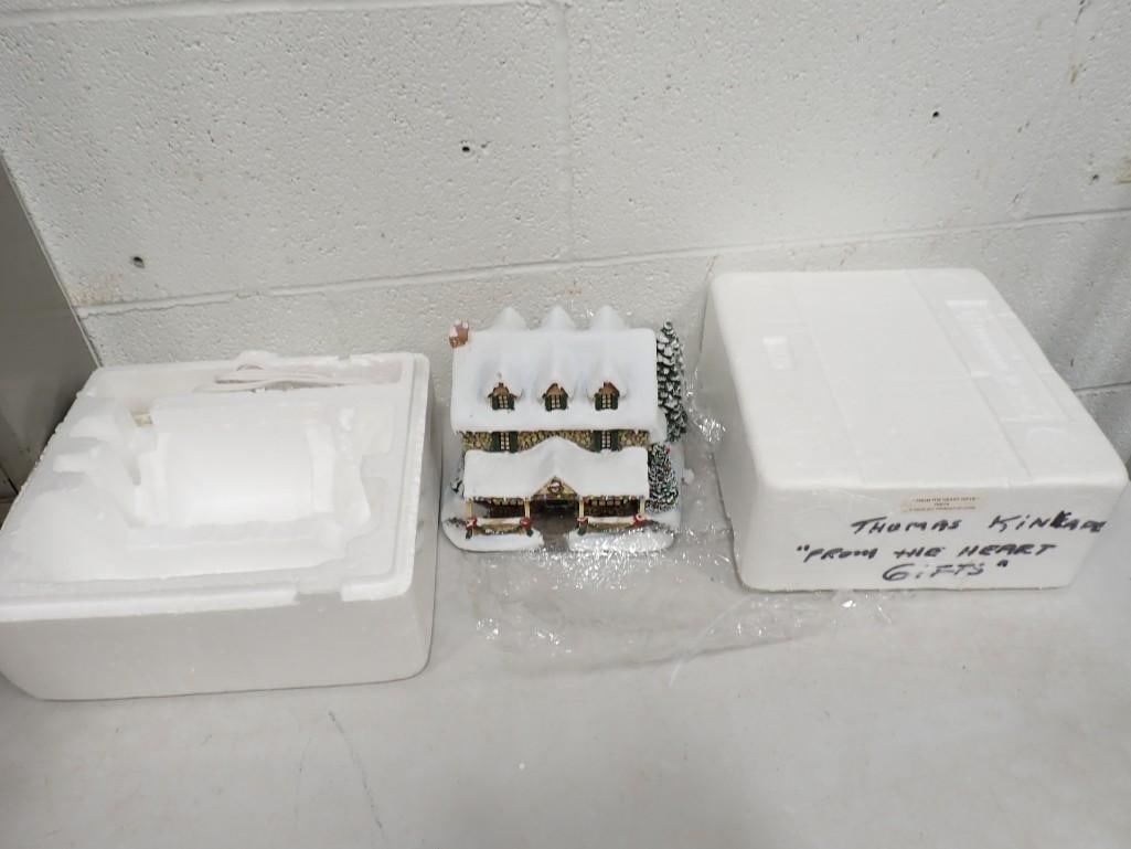 Hawthorne Village Thomas Kinkade From the Heart Gifts Christmas Village Building: Hawthorne Village Thomas Kinkade From the Heart Gifts Christmas Village Building . No outer box