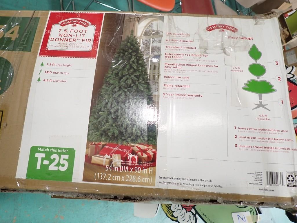 7.5 Foot Artificial Christmas Tree (1 of 4)