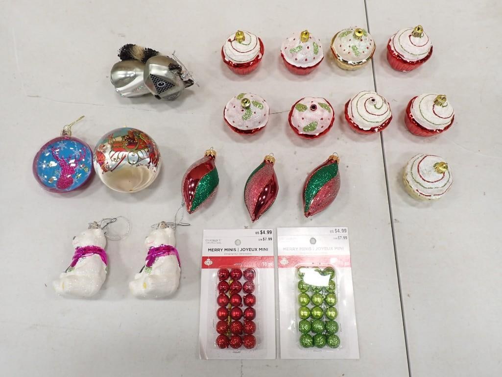 Lot of Christmas Ornaments incl Cupcakes, Polar Bears, etc: Lot of Christmas Ornaments incl Cupcakes, Polar Bears, Raccoon, etc