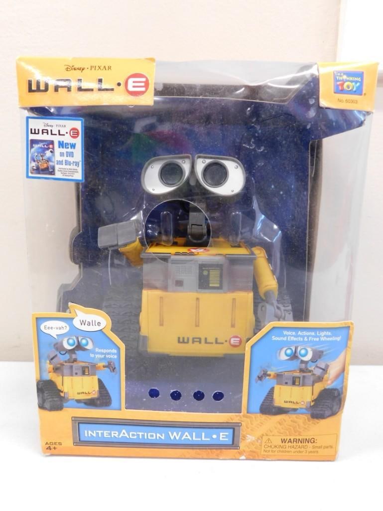 Disney Pixar Wall-E Interaction Robot Interactive Toy New in Box (1 of 5)