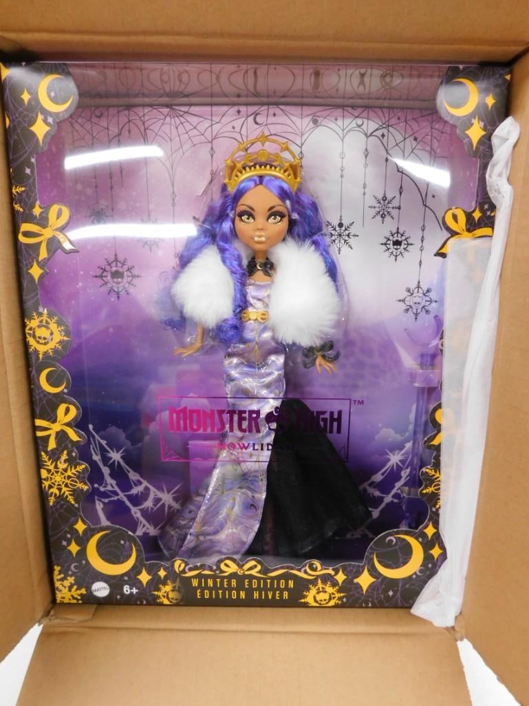 Monster High Clawdeen Wolf Howliday Doll NIB (1 of 6)