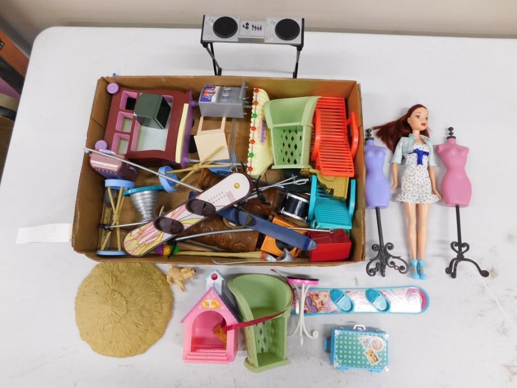 Vtg Barbie My Scene Doll, Guava Gulch Tiki Lounge & Boutique Playsets Lot (1 of 6)