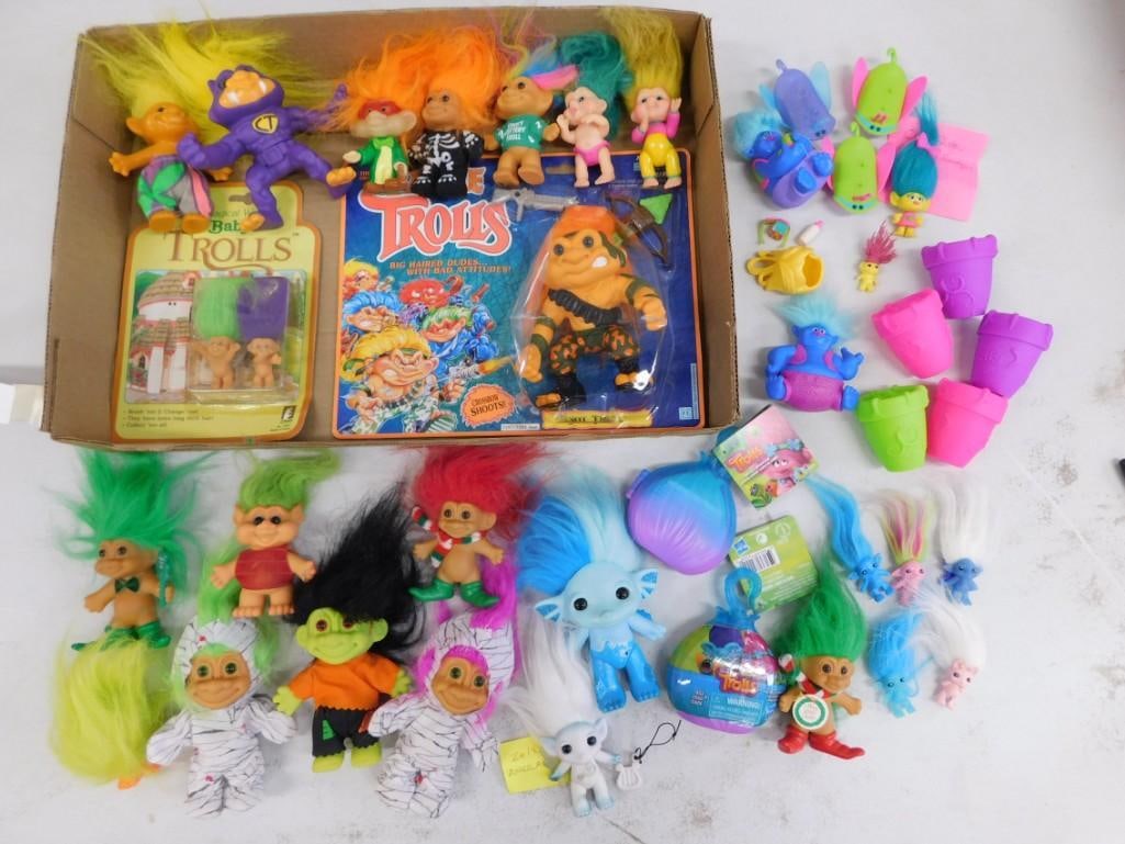 Vtg 1990s Hasbro Battle Trolls, Zelfs, Dreamworks, Russ Dressed Trolls Lot: Huge Trools lot including Zelfs, Vintage 1992 Hasbro Battle Trolls, Baby Trolls, 2 on sealed cards, Dreamworks, vintage Russ, etc., in various sizes and styles, incl holiday trolls. Clean, includes it
