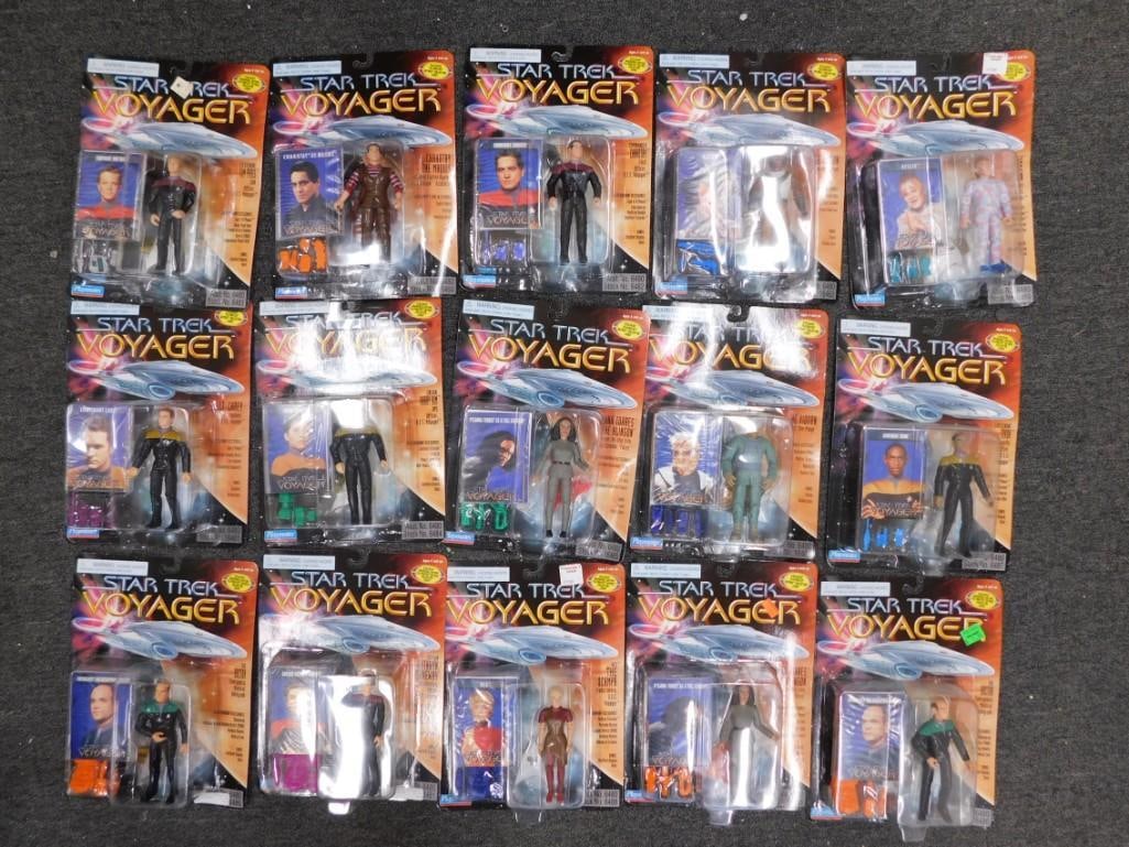 15 Vtg 1995 Star Trek Voyageur Figures New on Card Lot by Playmates (1 of 5)