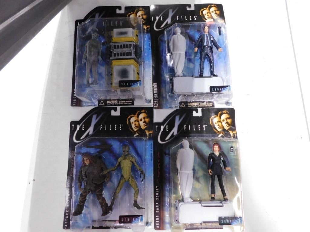 4 New in Package X-Files Action Figures (1 of 7)
