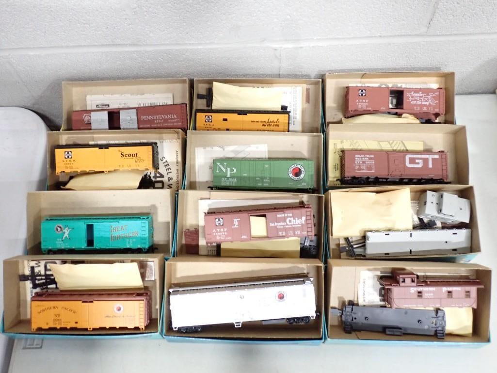 Lot of Athearn Model Train Car Kits incl Some Built, Some Partially Built, etc. (1 of 6)
