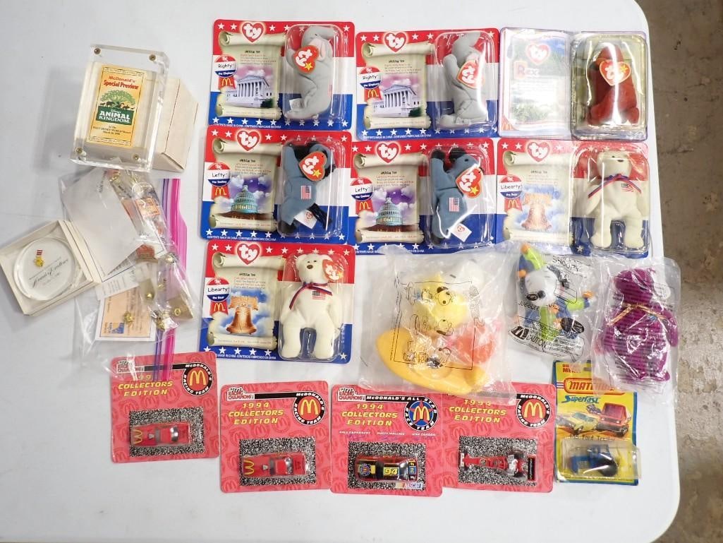 Beanie Babies lncl 2 New in Package Lefty, 2 New in Package Libearty, 2 New in Package Righty, (1 of 10)