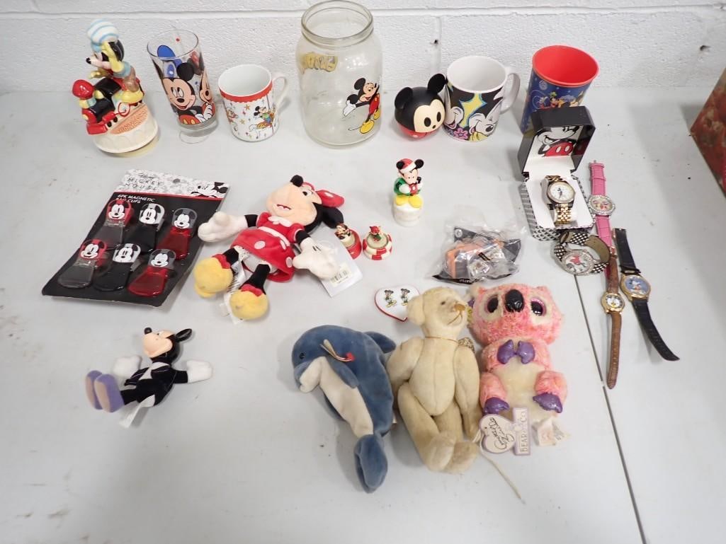 Disney Lot incl Mickey Mouse Watches, Minnie Mouse Plush, Mugs, Figures, etc: Disney Lot incl Mickey Mouse Watches, Minnie Mouse Plush, Mugs, Figures, etc