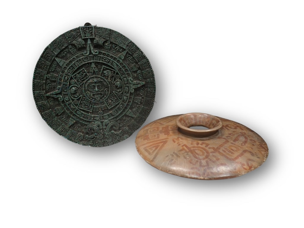 Pottery Vase Southwest Style and a Resin Wall Hanging (1 of 9)