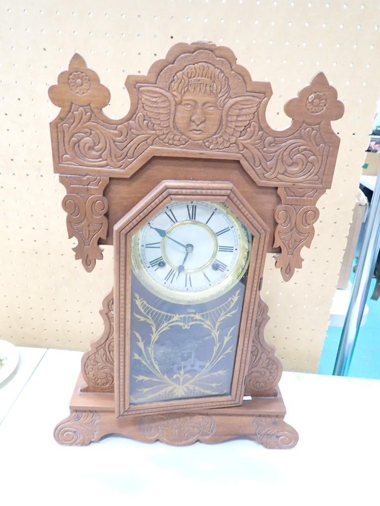 Antique Mantle Clock with Key (1 of 4)