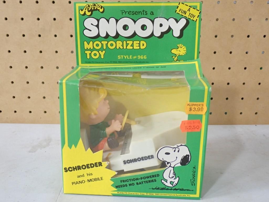 Vtg Peanuts Snoopy Wheelies Schroeder and his Piano Mobile Friction Powered Toy Aviva NOS New Old: Vintage Peanuts Snoopy Wheelies Schroeder and his Piano Mobile Friction Powered Toy Aviva NOS New Old Stock