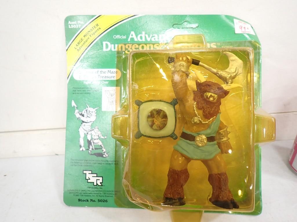 Vtg LJN Official Advanced Dungeons & Dragons Minotaur of the Maze & Crown Treasure Figure NOS New Ol: Vintage LJN Official Advanced Dungeons & Dragons Minotaur of the Maze & Crosn Treasure Figure NOS New Old Stock Condition: sealed in original package, but the plastic bubble on the package has