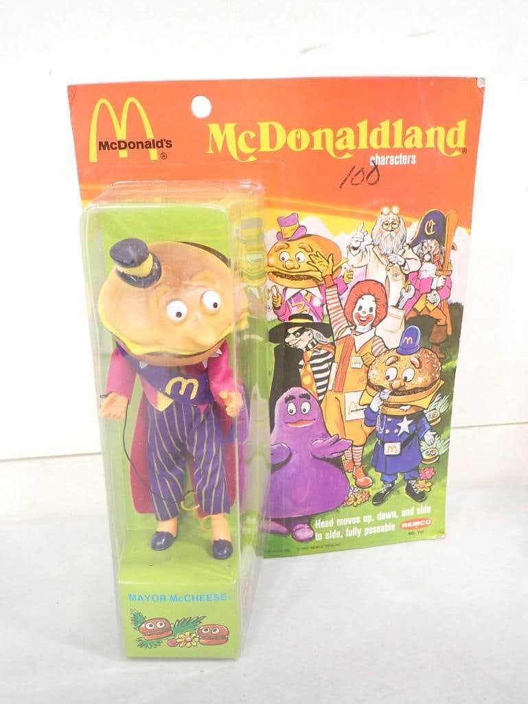 Vtg 1976 McDonald's Mayor McCheese McDonaldland Action Figure NOS Remco New Old Stock: Vintage 1976 McDonald's Mayor McCheese McDonaldland Action Figure Remco NOS New Old Stock . Package has writing on the front