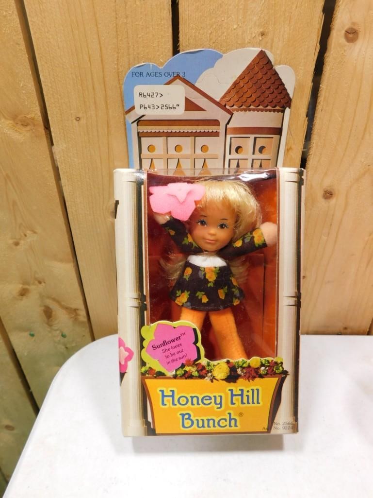 Vintage Honey Hill Bunch Doll Sunflower by Mattel NOS New Old Stock: Vintage Honey Hill Bunch Doll Sunflower by Mattel NOS New Old Stock