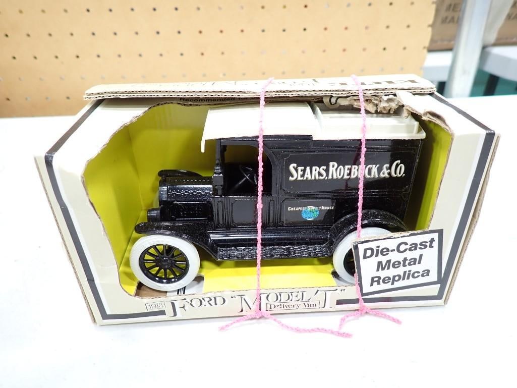 Ertl Die Cast Metal Replica 1913 Ford Model T Sears Roebuck & Co Delivery Van in Original Box (1 of 6)