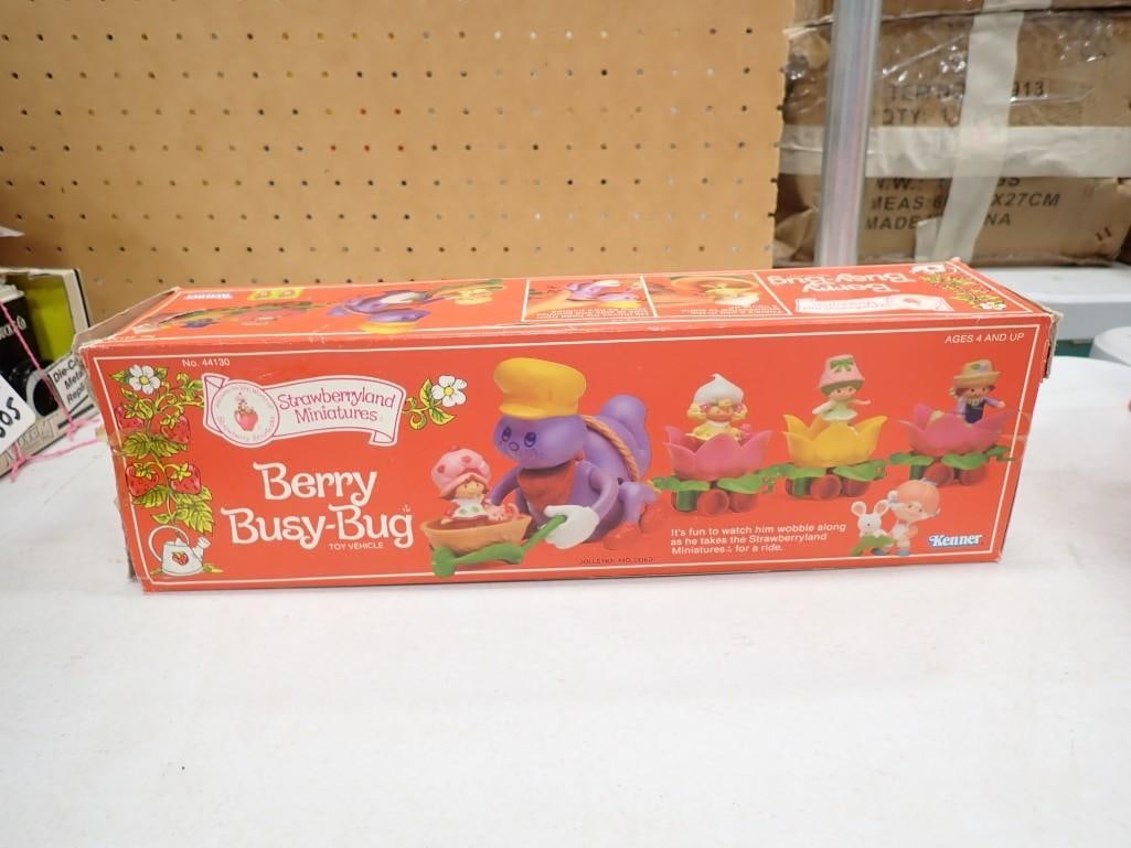 Strawberry Shortcake Strawberry Land Miniatures Berry Busy Bug by Kenner in Original Box: Strawberry Shortcake Strawberry Land Miniatures Berry Busy Bug by Kenner in Original Box . Box has some damage, but toy appears to have never been played with . Please see pictures