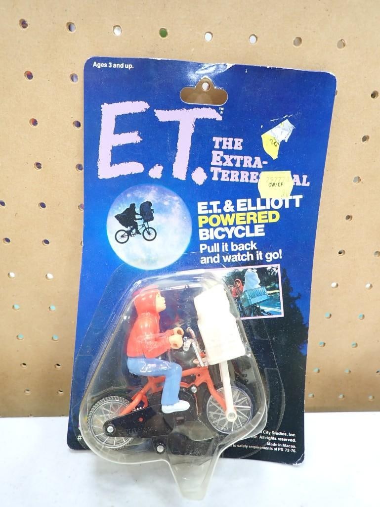 Vtg 1982 E.T. & Elliott Powered Bicycle Toy NOS New Old Stock (1 of 7)