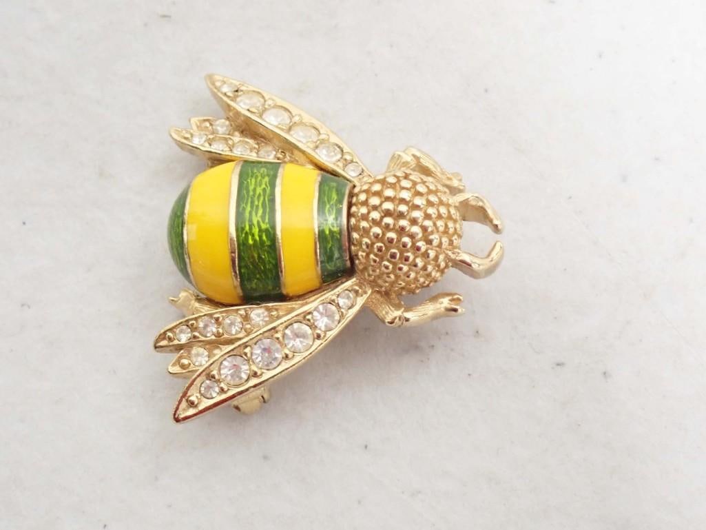 Vintage Ciner Bumblebee Pin or Brooch: Vintage Ciner Bumblebee Pin or Brooch Yellow and Green Insect