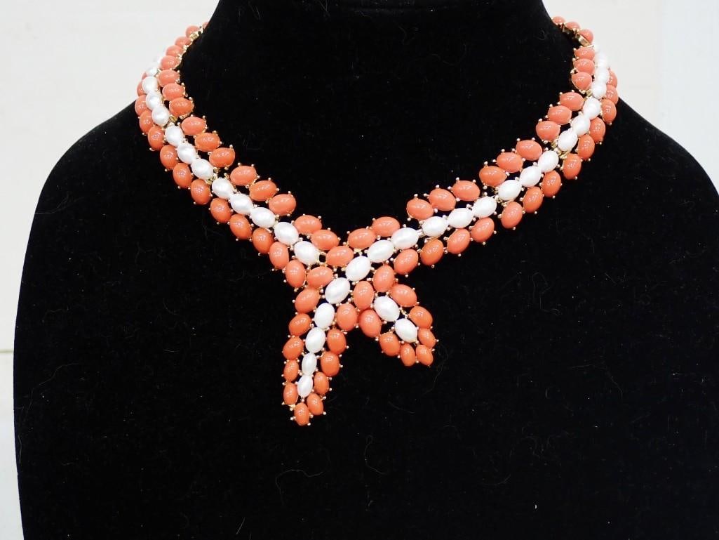 Vintage Trifari Necklace: Vintage Trifari Necklace