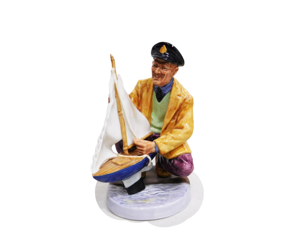 Royal Doulton Sailor"s Holiday Figurine 2442 (1 of 6)