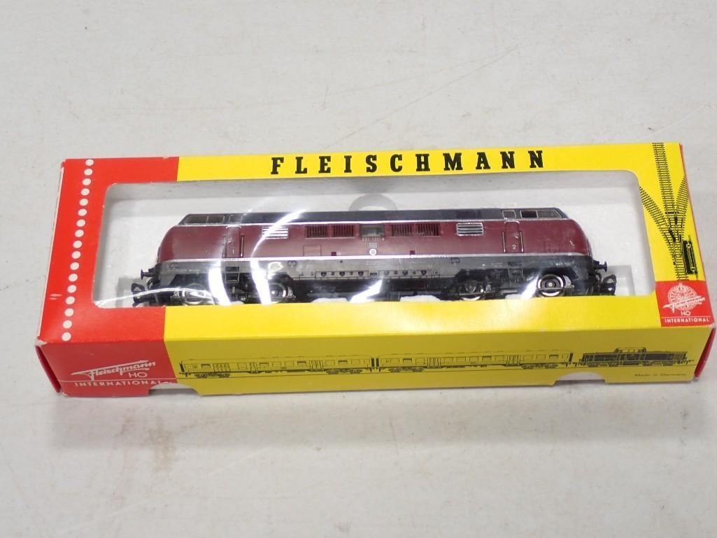 Fleischmann HO Scale Train Locomotive 4235 in Original Box (1 of 6)