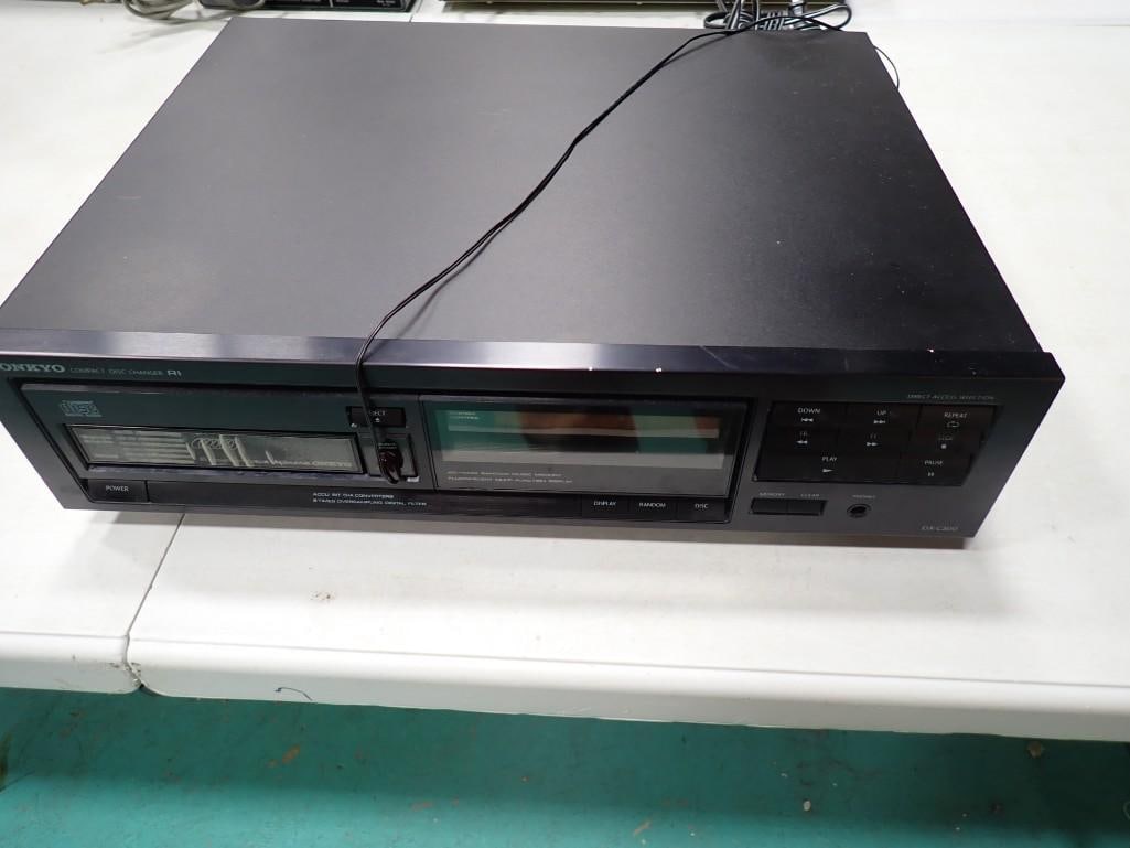 Onkyo 6 Disc Changer with Magazine DX-C300 (1 of 7)