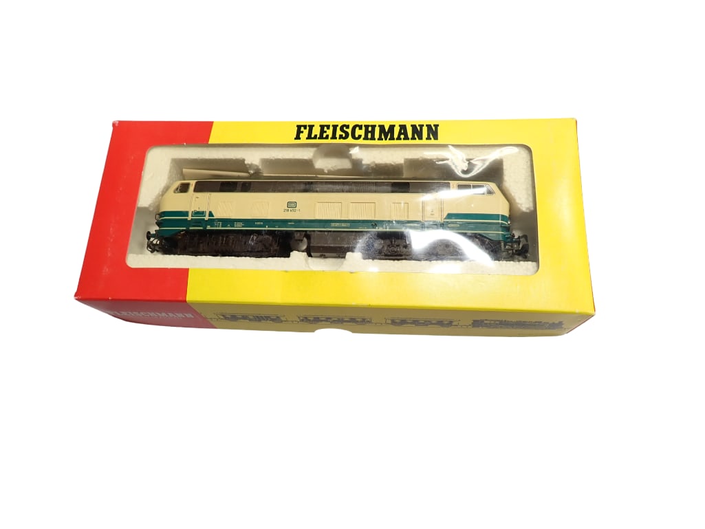 Fleischmann HO Scale Train Locomotive 4933 in Original Box (1 of 6)