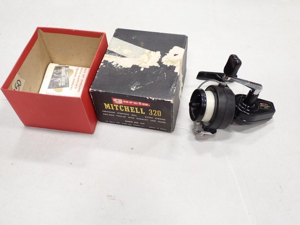Vintage Mitchell 320 Garcia Fishing Reel with Box (1 of 7)