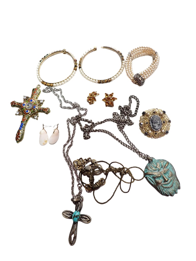 Costume Jewelry Lot Cross, Brooch, Bracelets, etc: Costume Jewelry Lot Cross, Brooch, Bracelets, etc