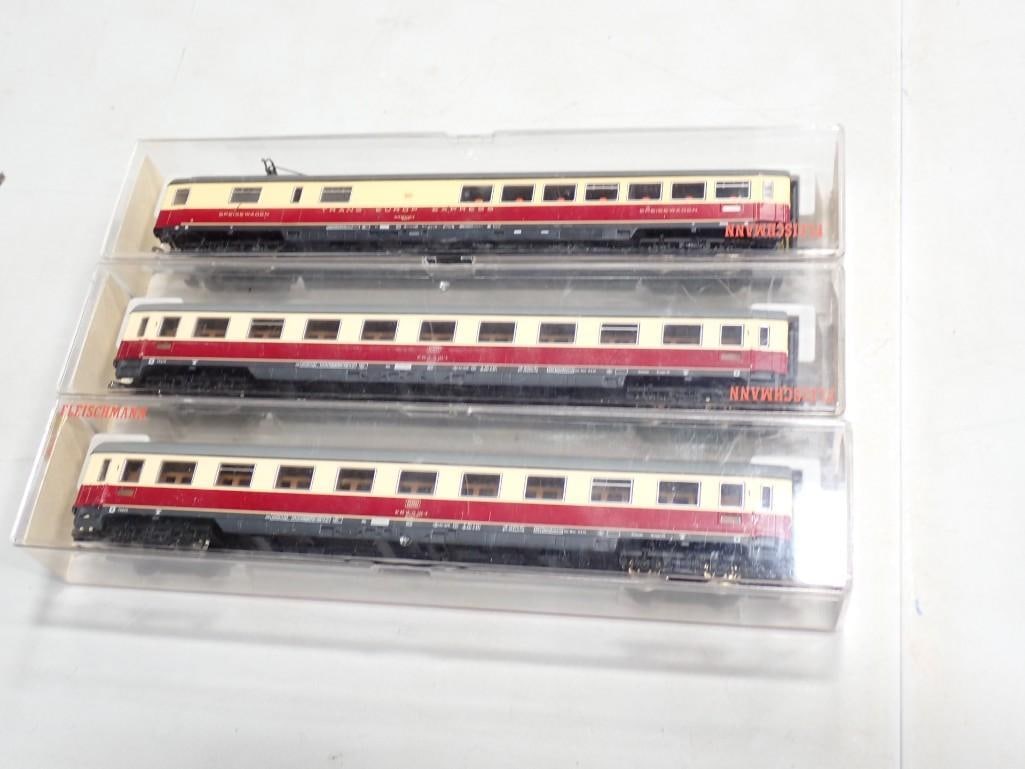 HO Scale Fleischmann Train Cars (1 of 6)