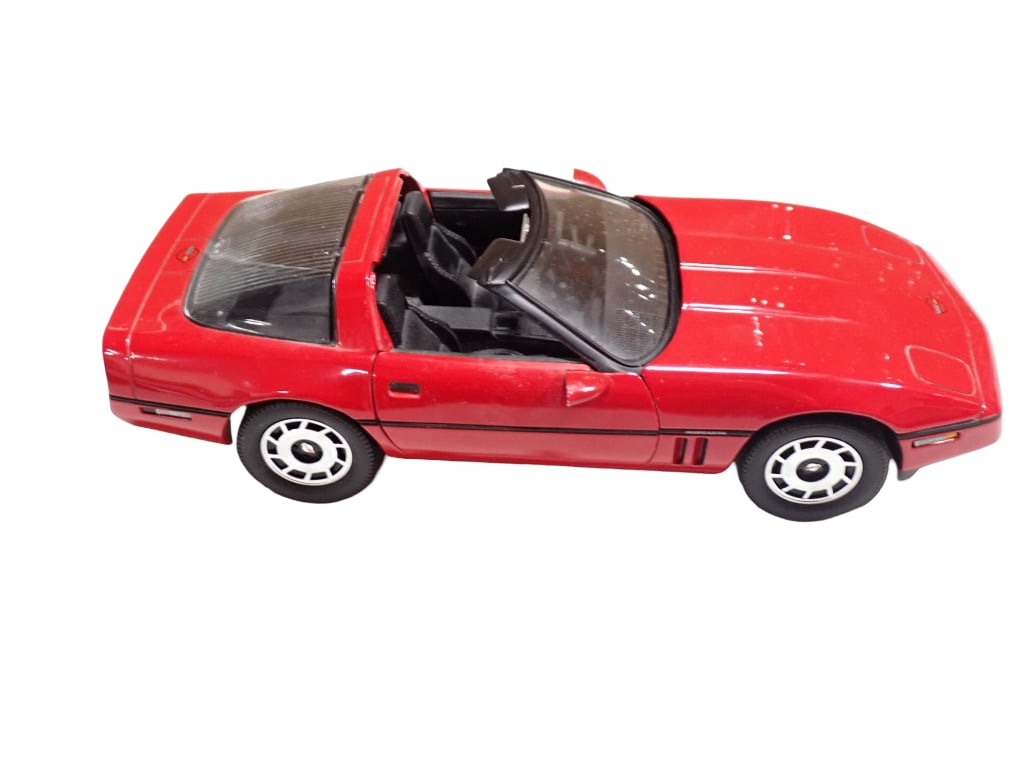 Ertl Die Cast 50th Anniversary Red Corvette Model Car (1 of 6)
