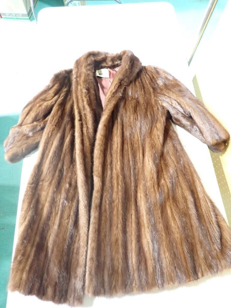 Worth Furs Ladies Mink Fur Coat Size Small (1 of 9)