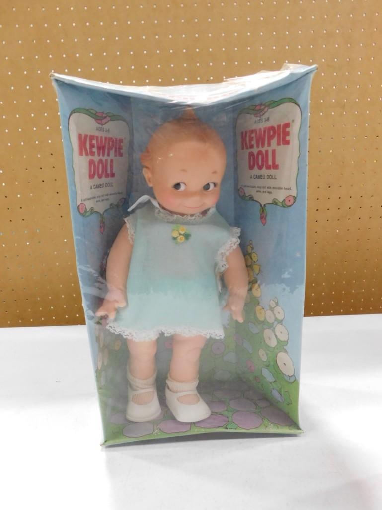 Vtg 1970s Kewpie Doll A Cameo Doll with Blue Dress in Original Box (1 of 5)