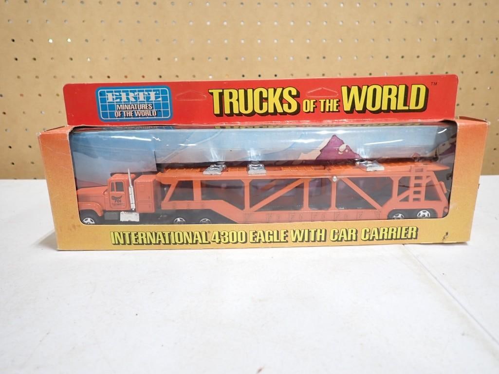 Vintage Ertl Trucks of the World 1/64 Scale International 4300 Eagle with Car Carrier NOS New Old St (1 of 6)