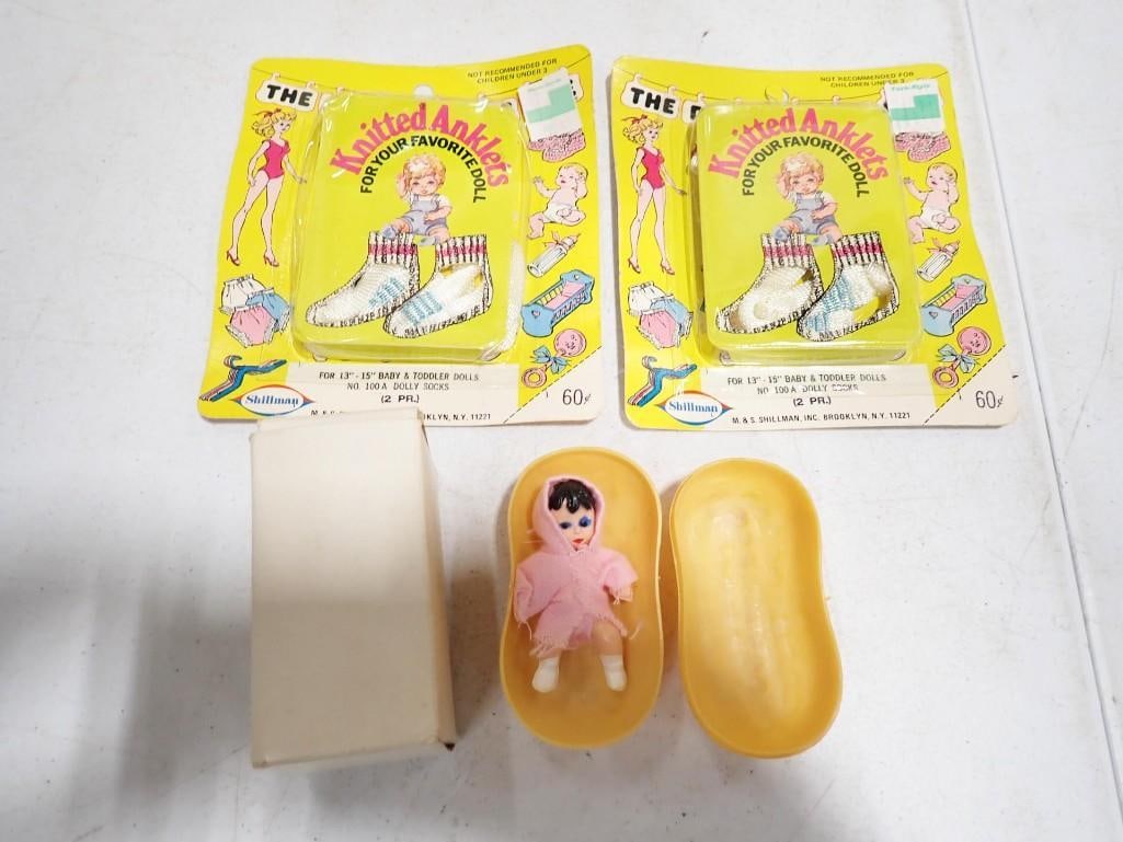 Vtg 1970s Amy Carter Peanut Doll and Vtg Shillman Doll Knitted Anklets (1 of 4)