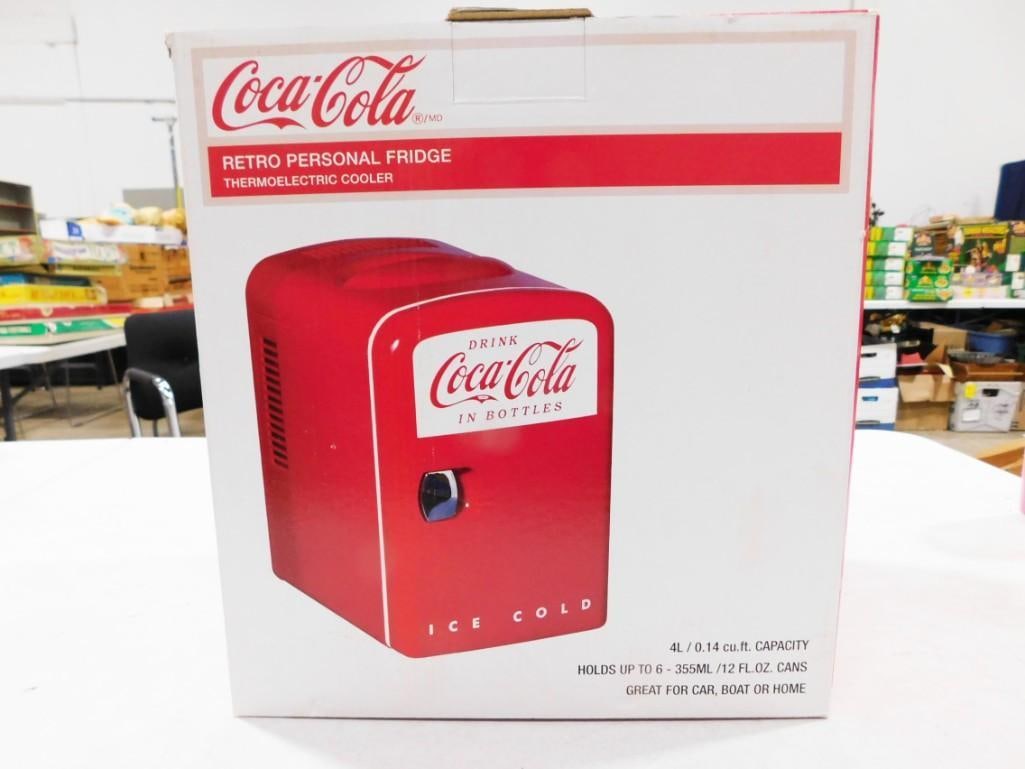 Coca Cola Retro Personal Fridge Refrigerator New in Box (1 of 7)