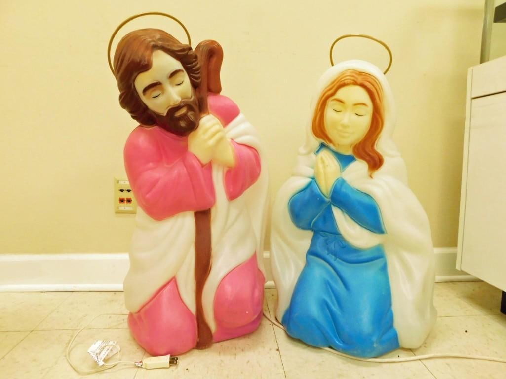 Vintage Mary and Joseph Nativity Blow Mold Christmas Decorations: Vintage Mary and Joseph Nativity Blow Mold Christmas Decorations . These do not light up