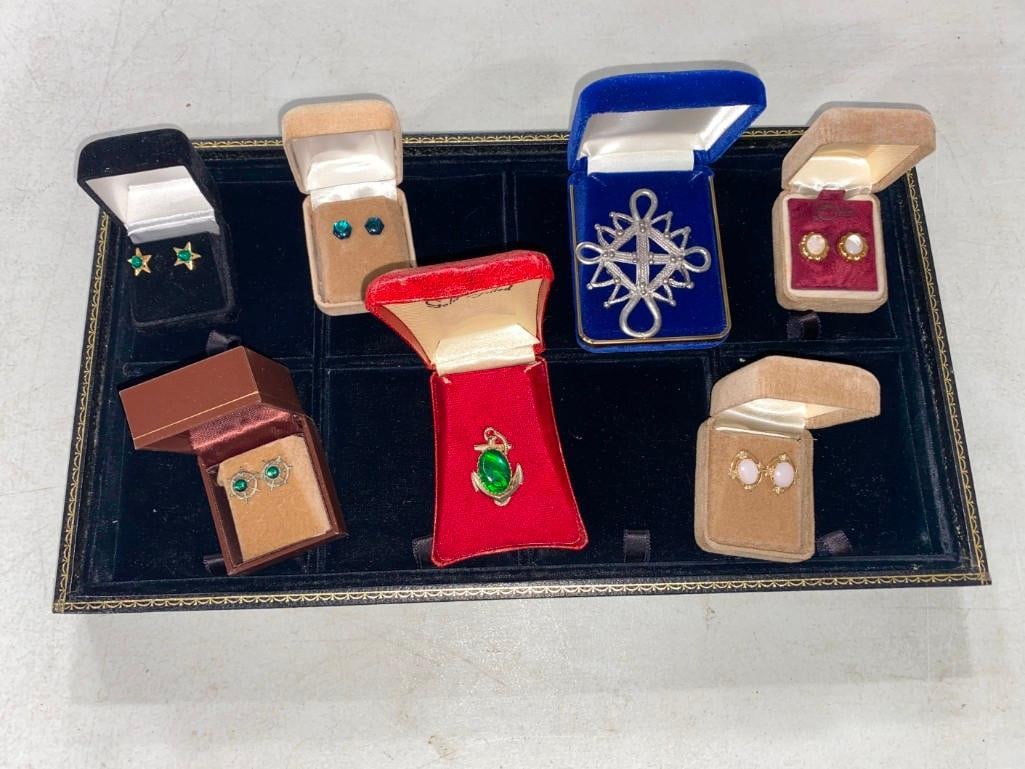 Lot of Vintage Jewelry including Gold Filled, Earrings With cases, etc.: Lot of Vintage Jewelry including Gold Filled, Earrings With cases, etc. Boxes may not match what is in the box.