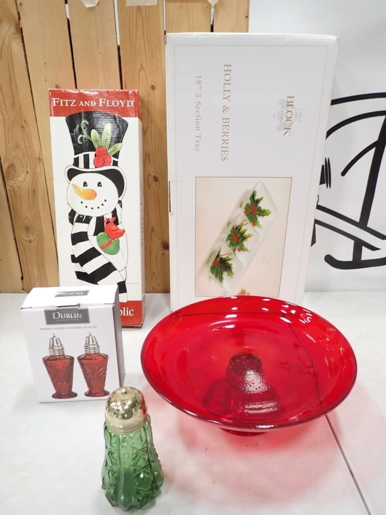 Christmas / Winter Lot including Fitz and Floyd Frosty's Frolic, Green and Red Crystal Salt Shakers, (1 of 7)