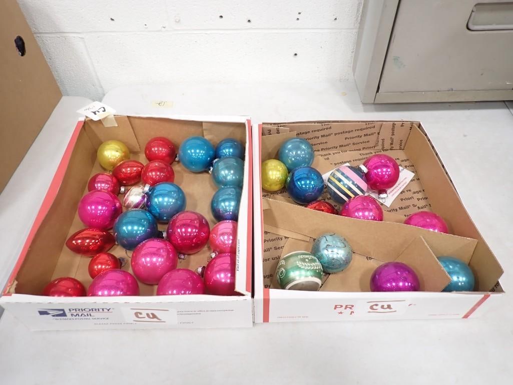 Lot of assorted Glass Christmas Ornaments: Lot of assorted Glass Christmas Ornaments