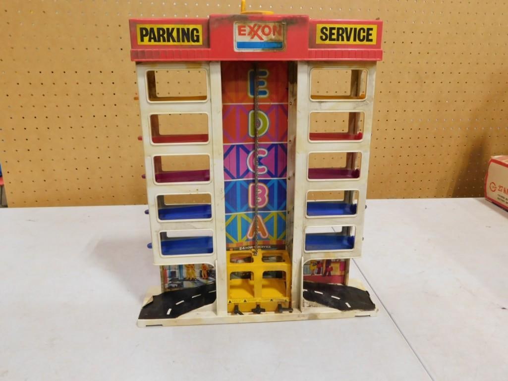 Vintage Nasta Super Parking Station Exxon Parking Service Toy (1 of 4)
