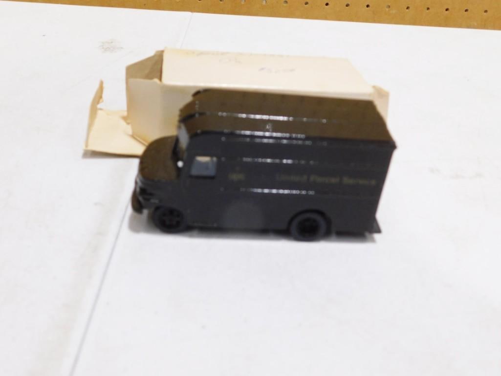 UPS Die Cast Model Delivery Truck (1 of 3)
