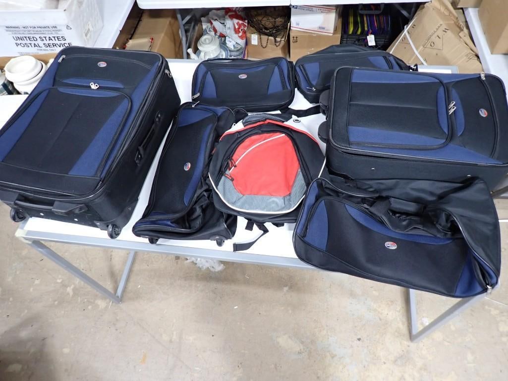 American Tourister 7 Pc Luggage Set Appears New: American Tourister 7 Pc Luggage Set Appears New, No tags