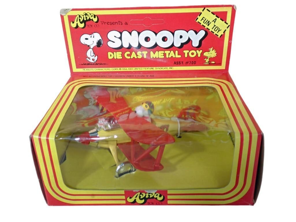 Vintage Snoopy Die Cast Metal Red Baron Airplane New Old Stock 1975 Aviva #700: Vintage Snoopy Die Cast Metal Red Baron Airplane New Old Stock 1975 Aviva #700